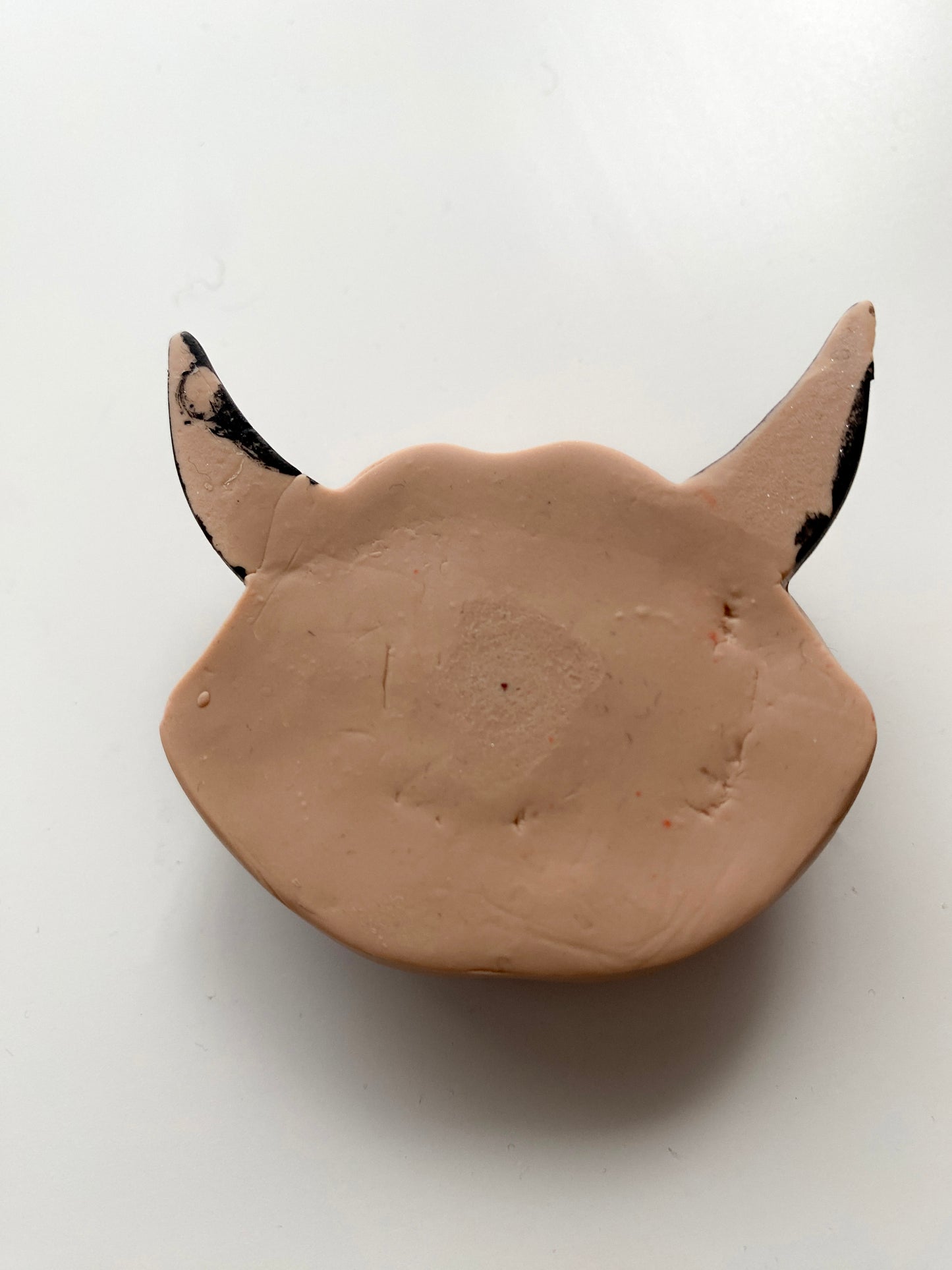 Lūpų formos kraujo efekto smilkalinė