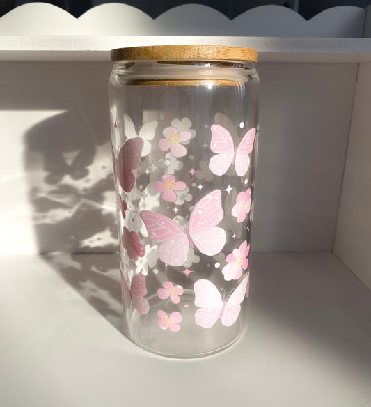 500 ml stiklinė su bambukiniu dangteliu ir stikliniu šiaudeliu ''Drugeliai''