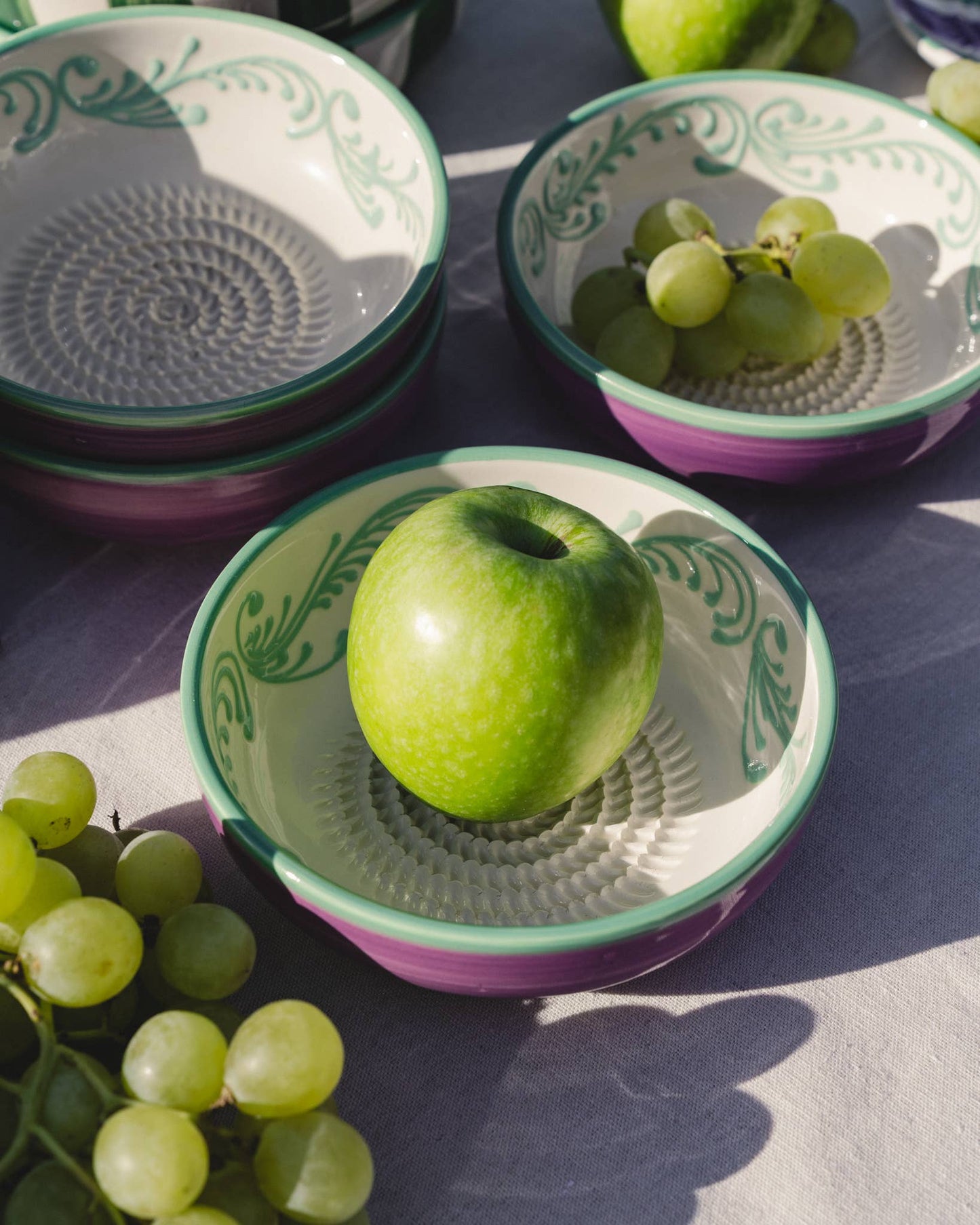 Vidutinio dydžio keraminė trintuvė–dubuo / SMARAGDINĖ