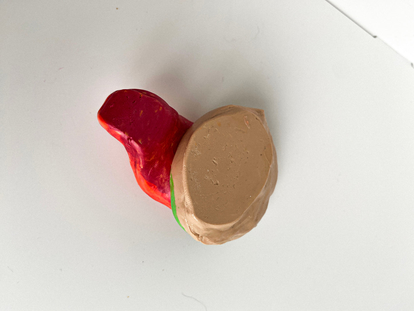 Lūpų formos smilkalinė žalios lūpos