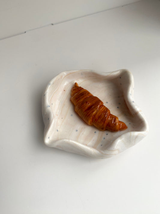 Smulkmenų lėkštutė ''Kruasanas''