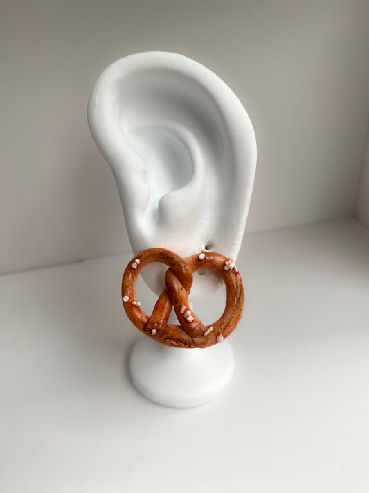 Rankų darbo auskarai ''Riestainis''