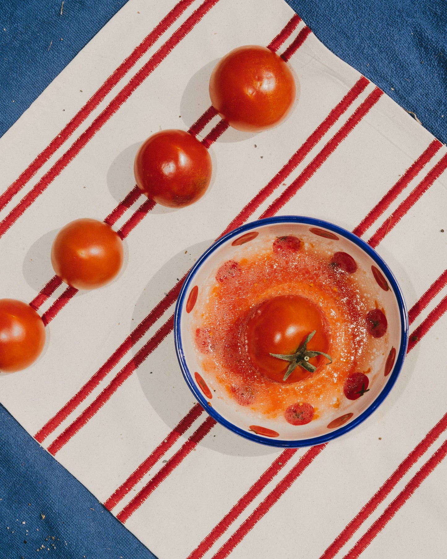Vidutinio dydžio keraminė maisto trintuvė /  Pomodoro: be dovanų pakuotės