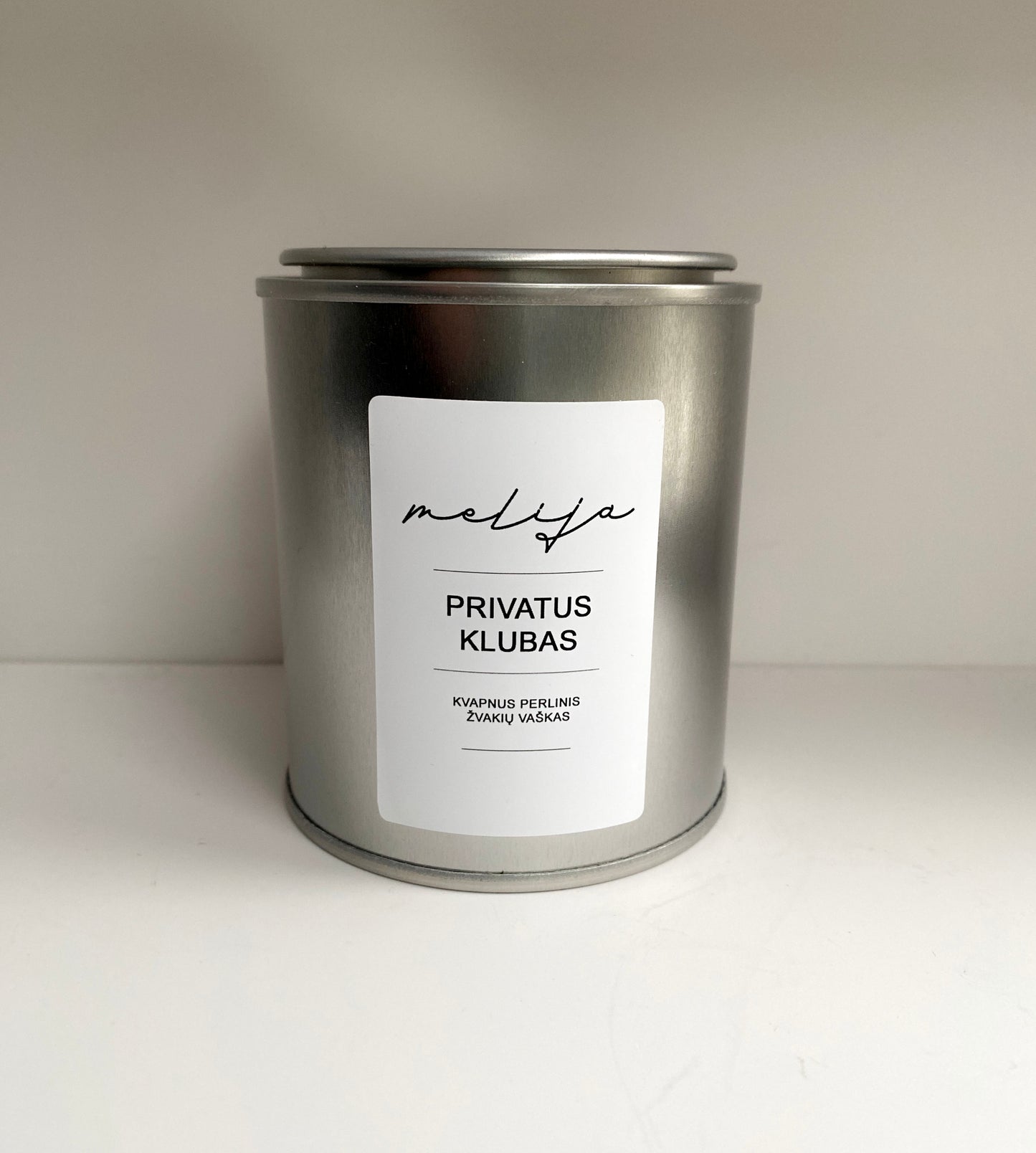 Kvapnus perlinis žvakių vaškas-žvakė  „Privatus Klubas“